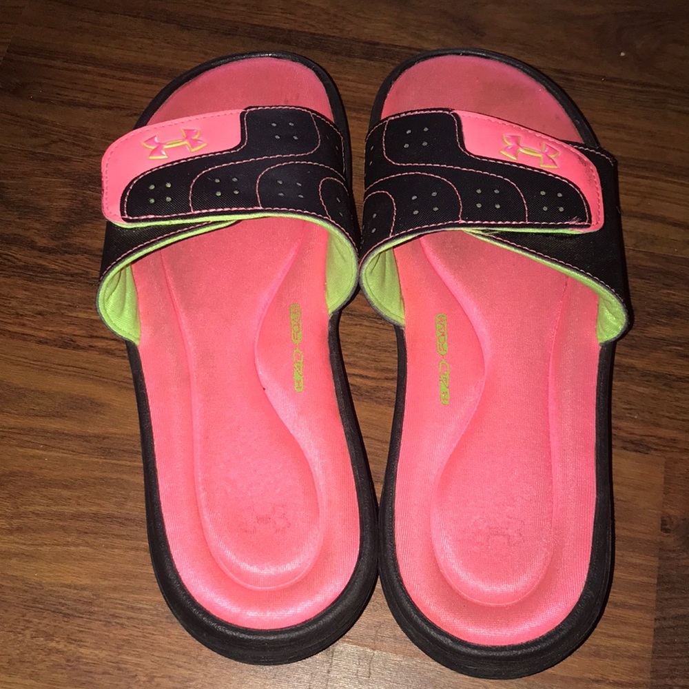 Size 9 Under Armour memory foam slides